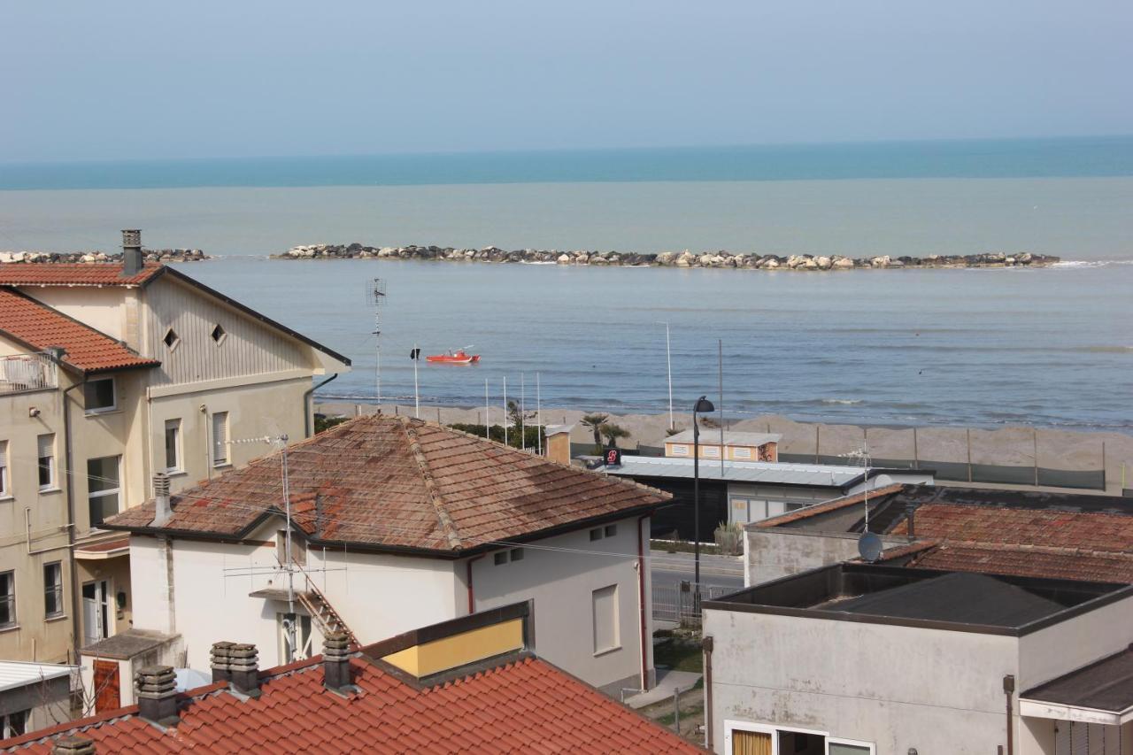 Hotel Sidney Bellaria-Igea Marina Bagian luar foto