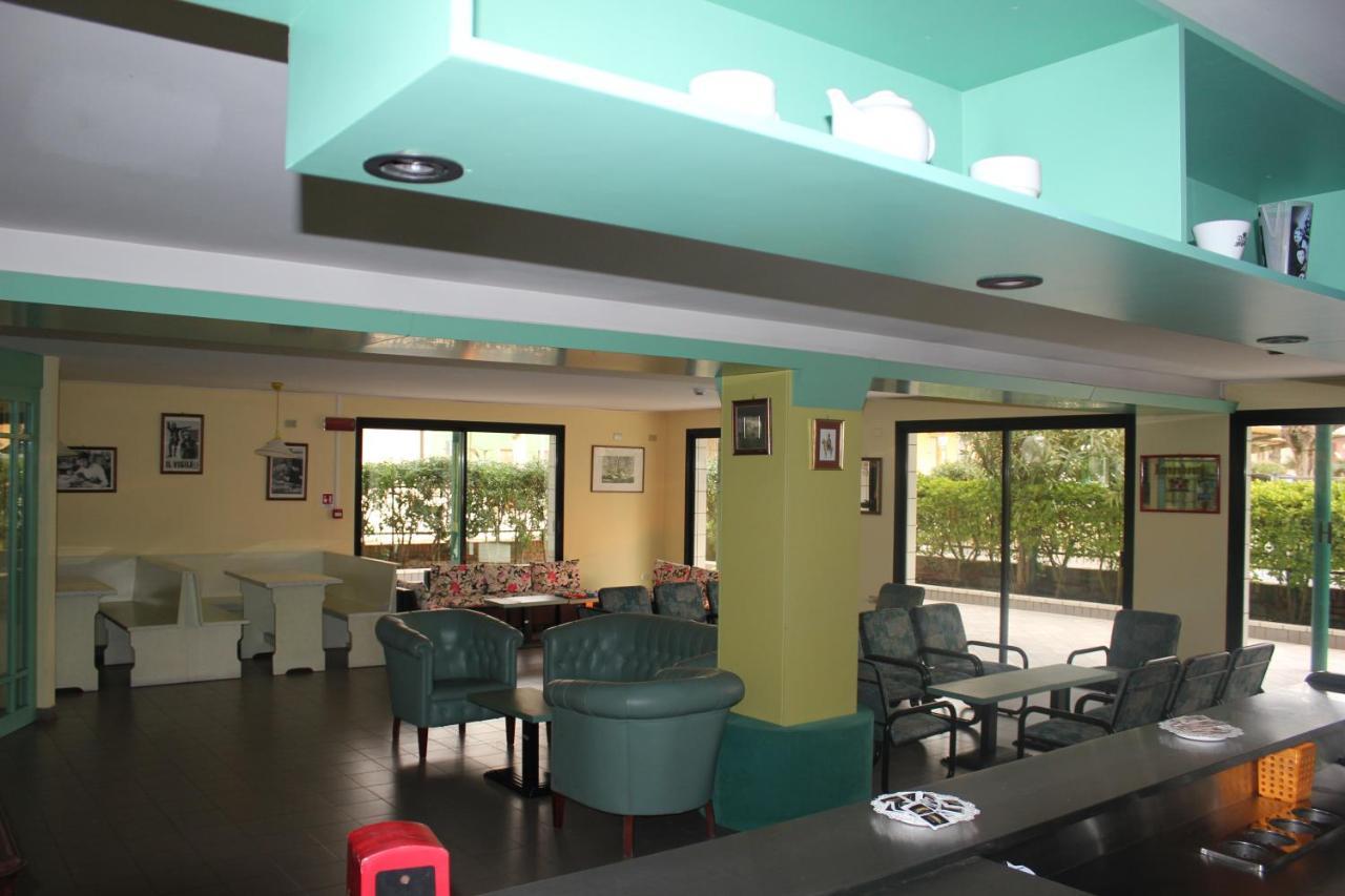 Hotel Sidney Bellaria-Igea Marina Bagian luar foto