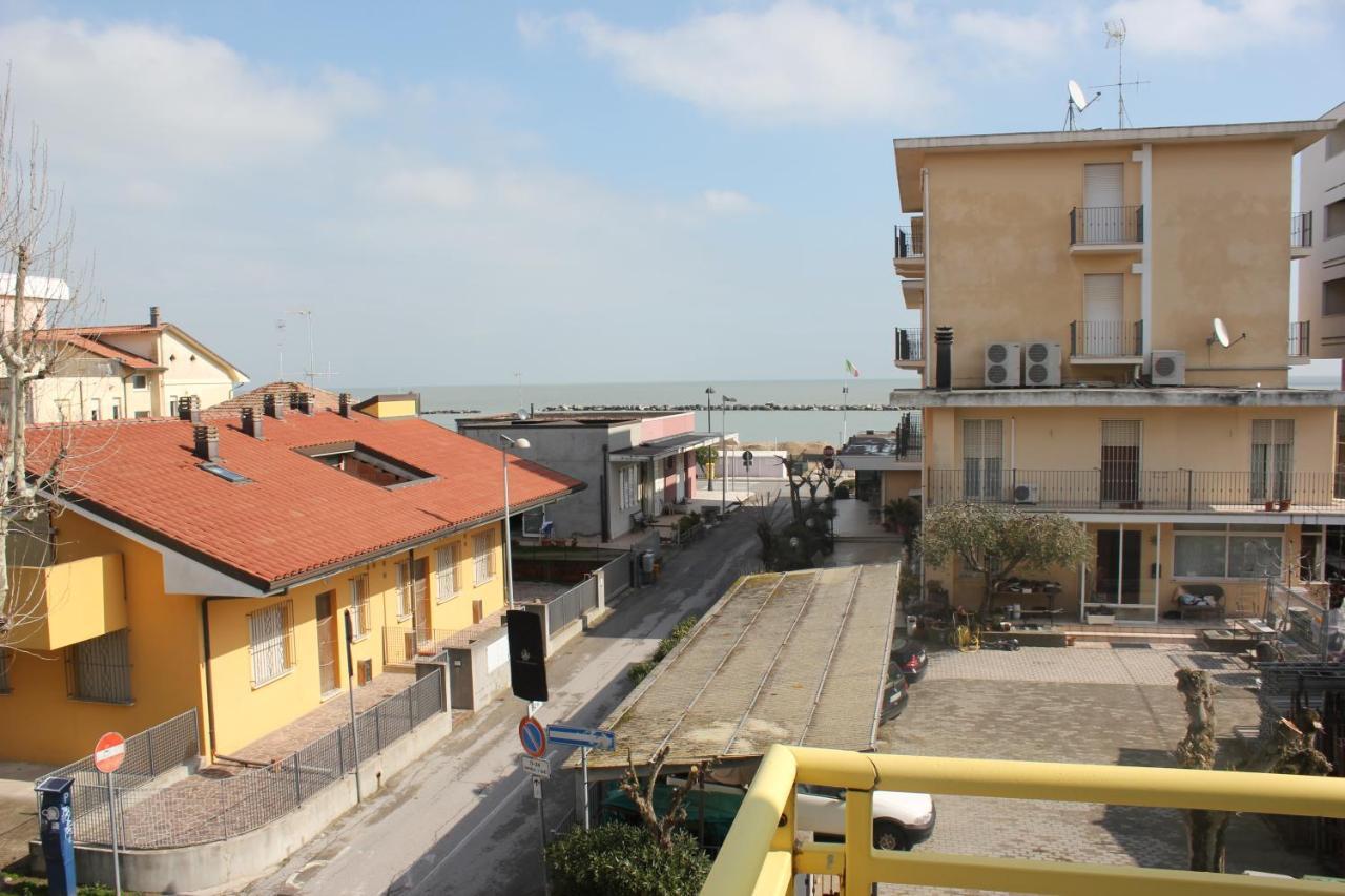 Hotel Sidney Bellaria-Igea Marina Bagian luar foto